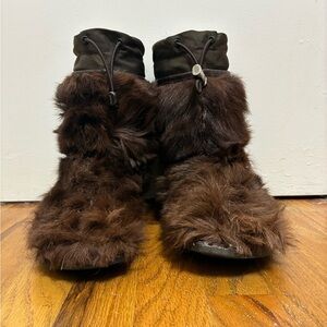 Prada Black Interior Lining with brown fur